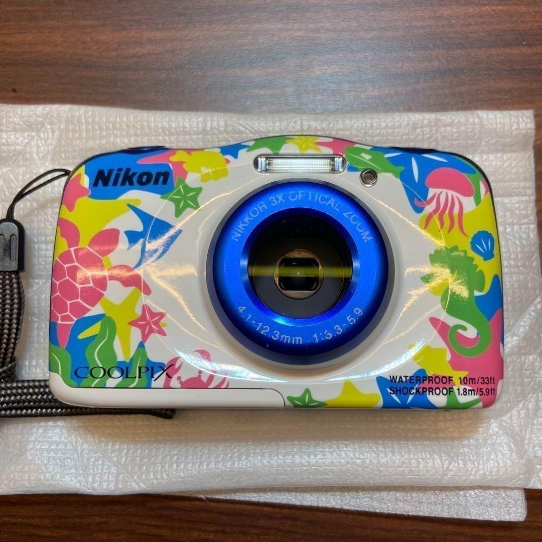 Nikon coolpix W100 デジカメ 2717