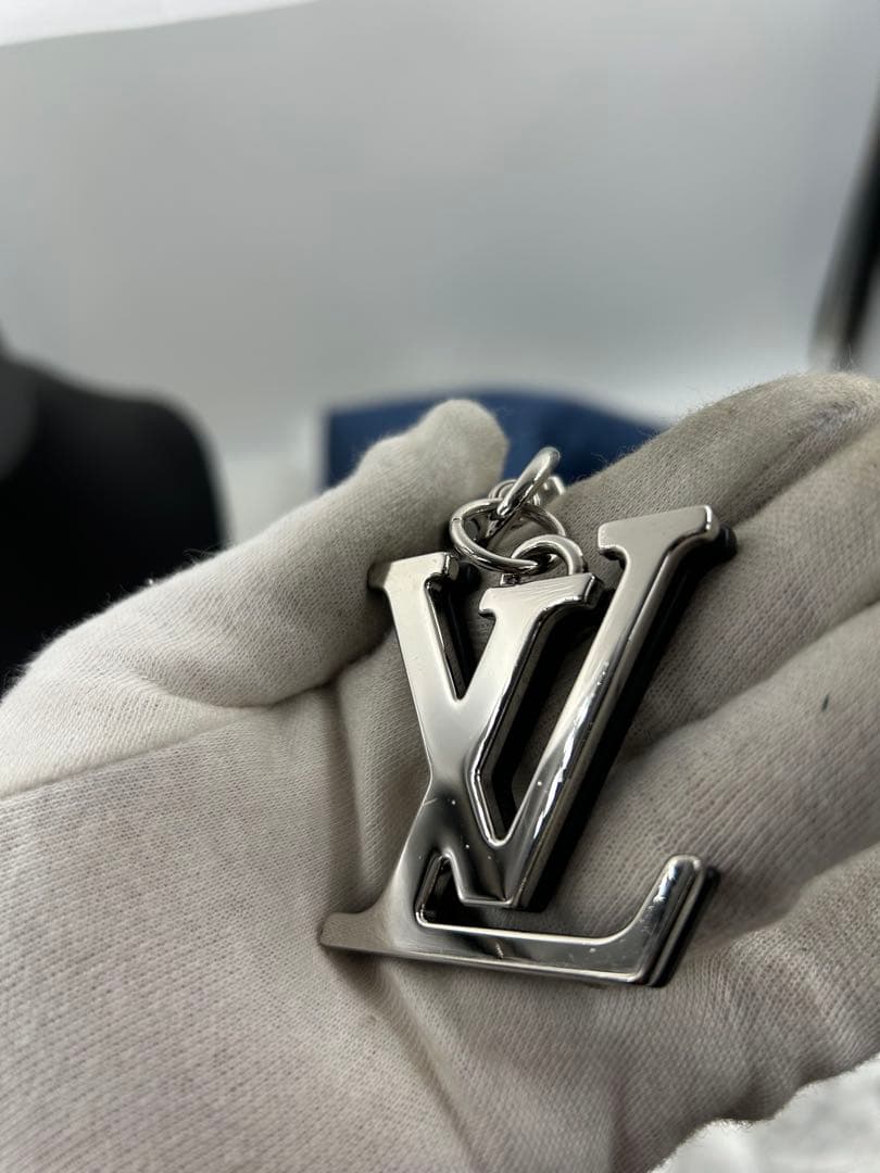 LOUIS VUITTON ルイヴィトン バッグチャーム　キーリング　箱付
