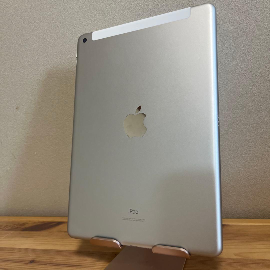 超美品！iPad 7世代 32G Wi-Fi + Cellular シルバー
