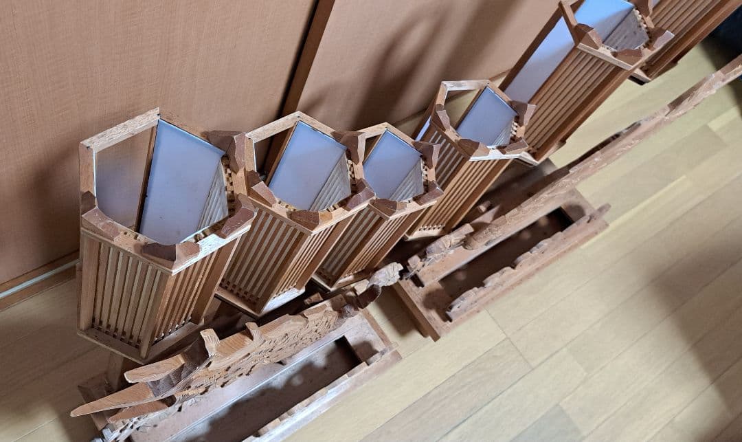 木工品 灯籠 3連1対タイプ　高さ約80cm