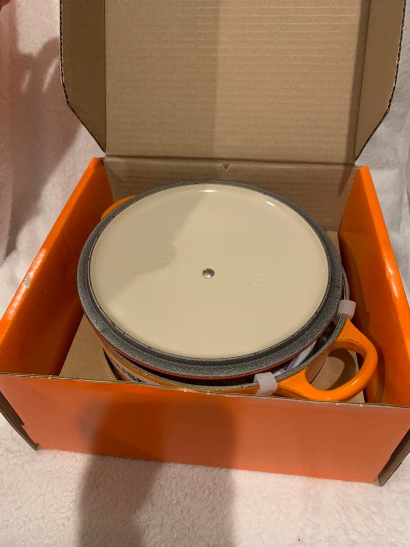 ☆新品未使用☆LE CREUSET 18cm 両手鍋