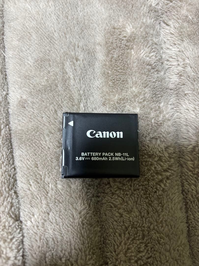 動作品 Canon キャノン IXY 200 シルバー バッテリー付属