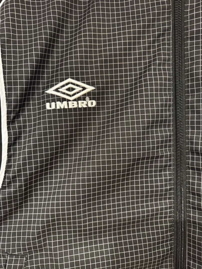 Umbro チェック柄ナイロンジャケット