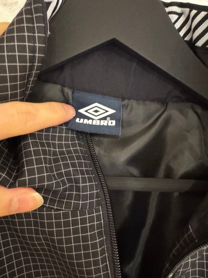 Umbro チェック柄ナイロンジャケット
