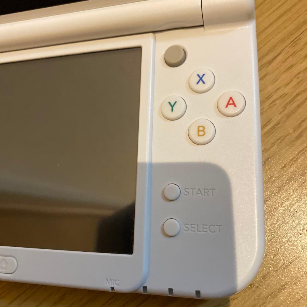 美品　Newニンテンドー3DSLL パールホワイト