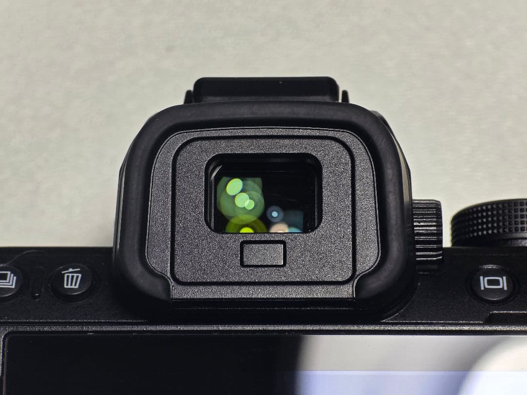 [超美品]Nikon Z50II ミラーレス一眼