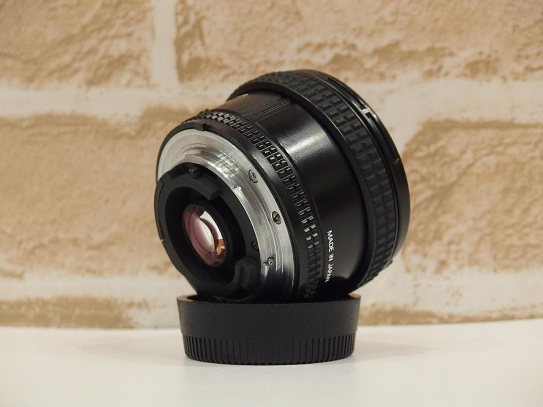 Nikon AF NIKKOR 20mm F2.8 広角単焦点レンズ