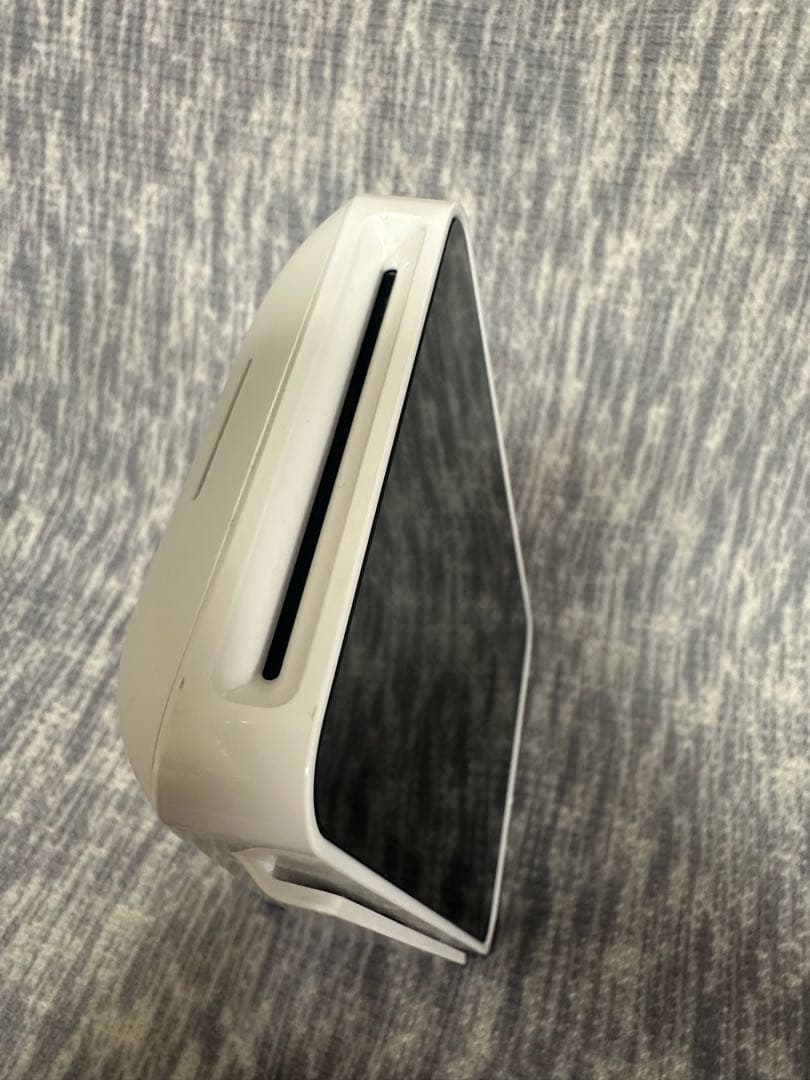 Square ターミナル ホワイト 充電中