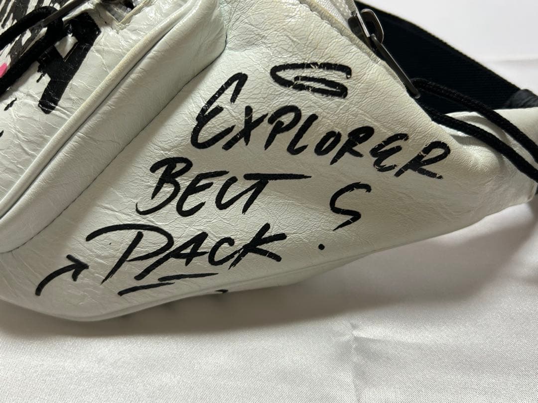 BALENCIAGA バレンシアガ グラフィティ エクスプローラー ボディバッグ