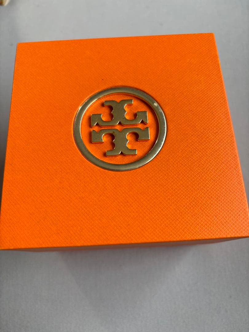 TORY BURCH ベージュレザー腕時計