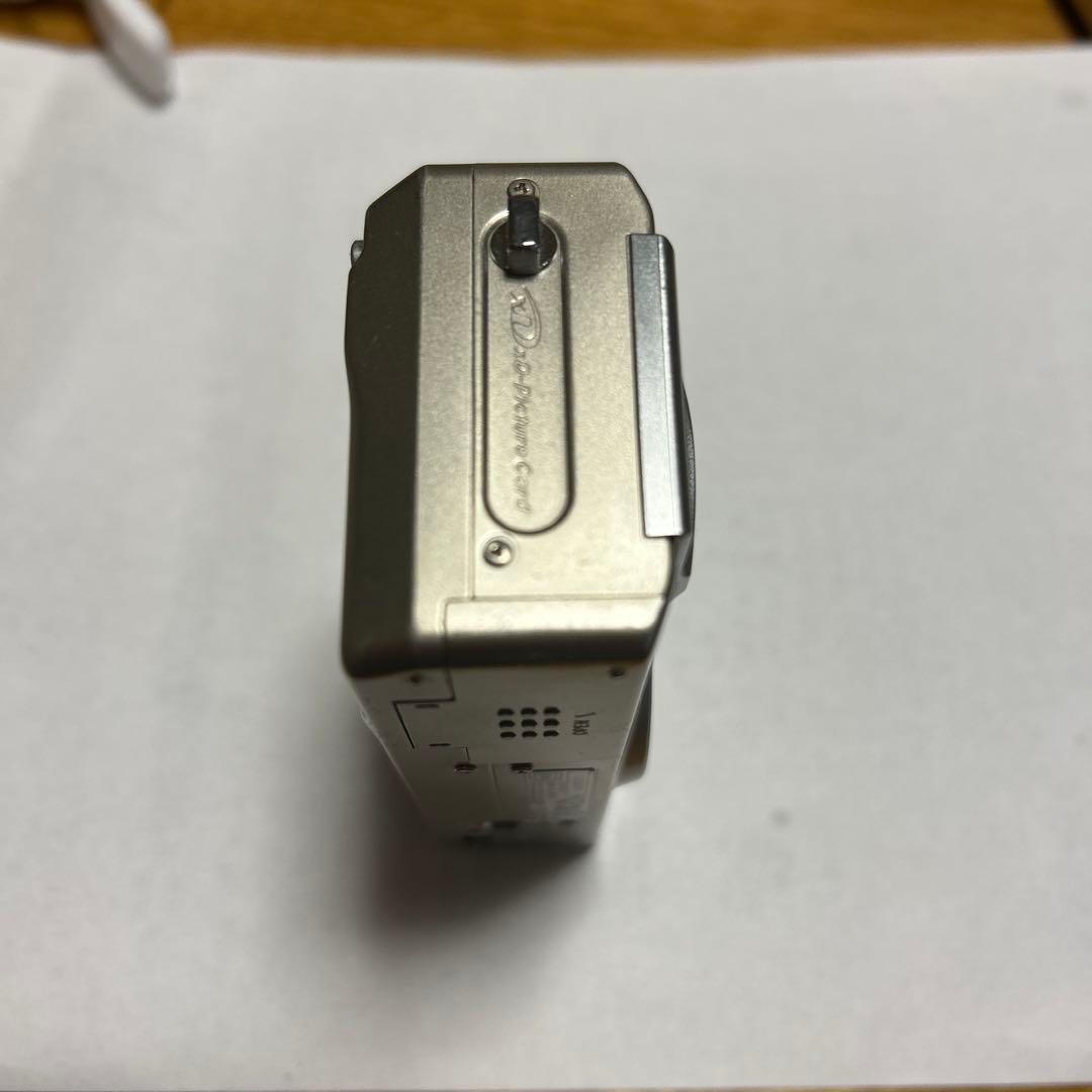 デジタルカメラ FUJIFILM finepix F810