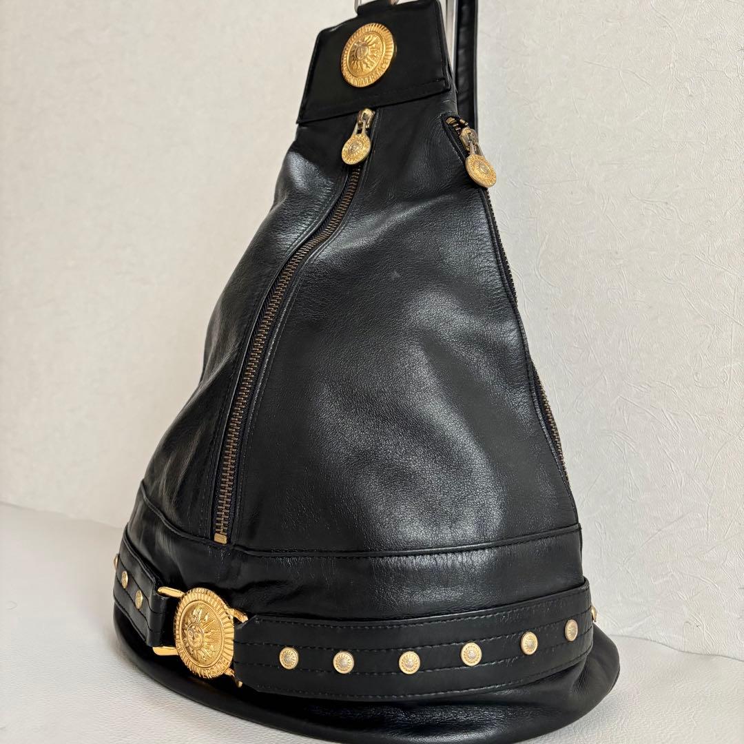 【良品】【ヴェルサーチ】メデューサ レザー ワンショルダーバッグ 黒