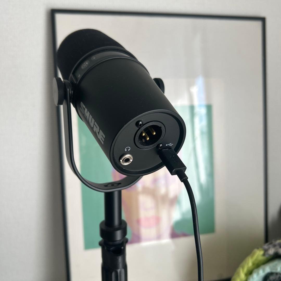 【美品】SHURE シュア MV7 ポッドキャストマイクロホン MV7-K-J
