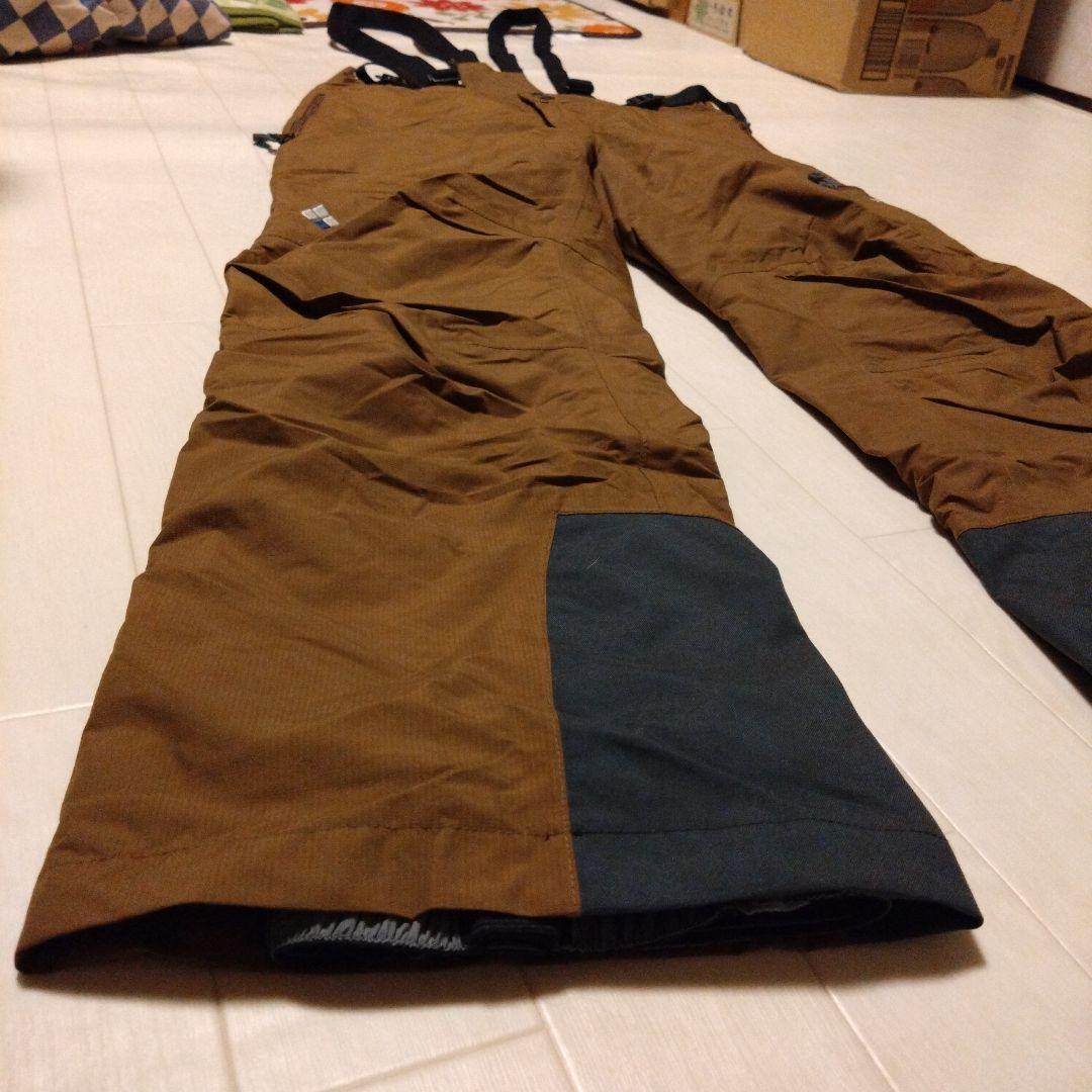 【最終価格】モンベル 　スーパーハイドロブリーズ インシュレーテッドビブ