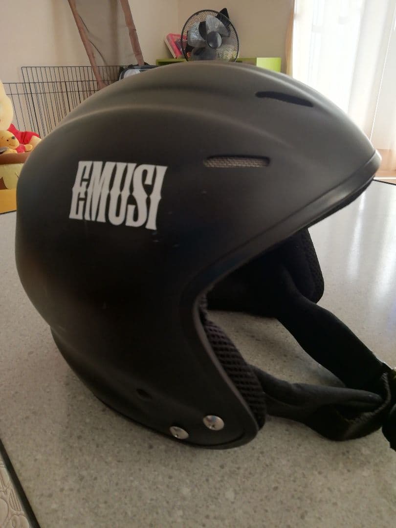 EMUSI マットブラック ヘルメット