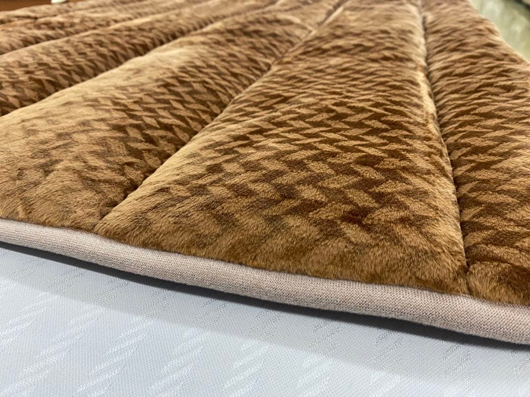 温泉毛布　敷きパッド・遠赤外線効果でポカポカ・静電気抑える・泉大津製・シングル