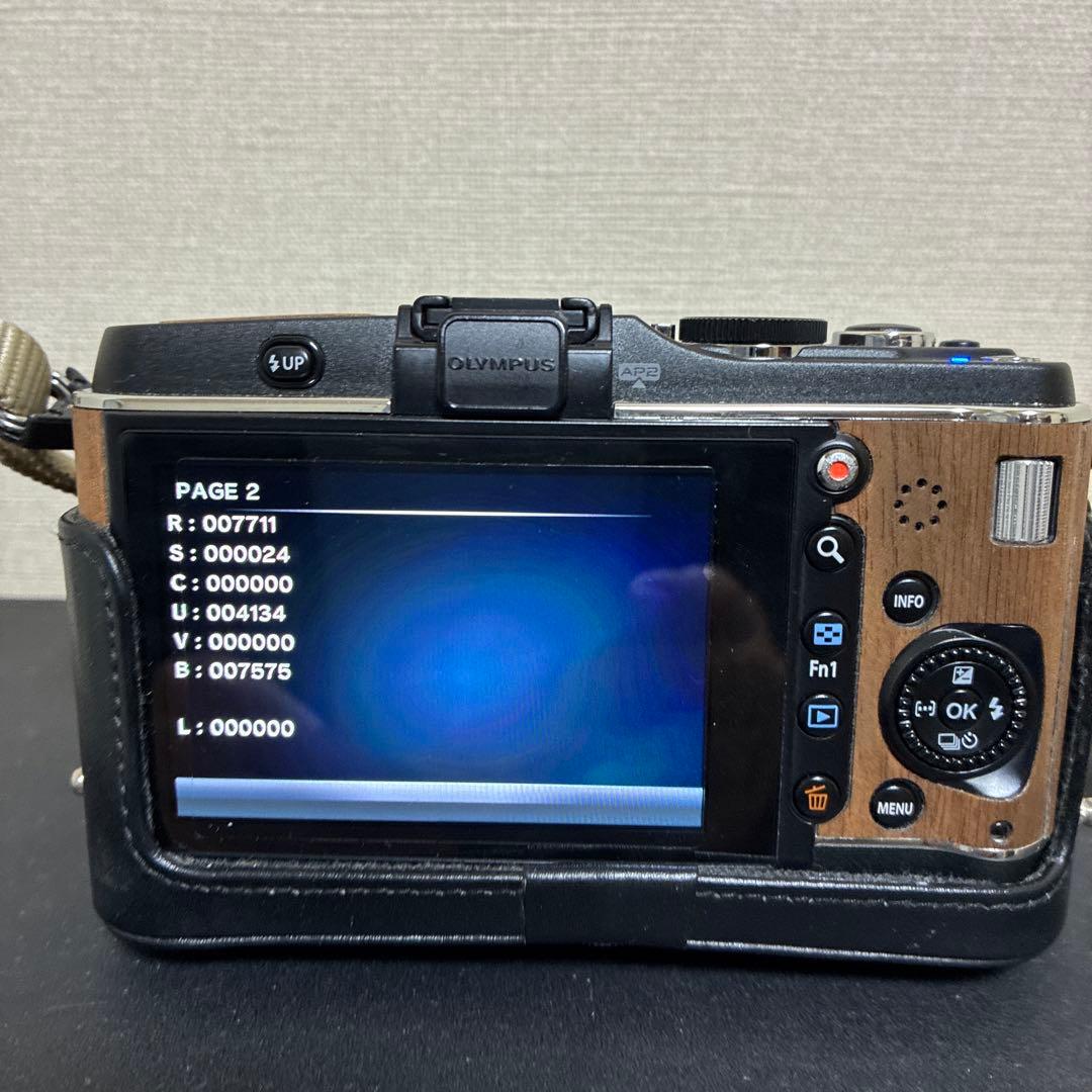 OLYMPUS ミラーレス一眼 カメラ ブラウン　PEN E-P3