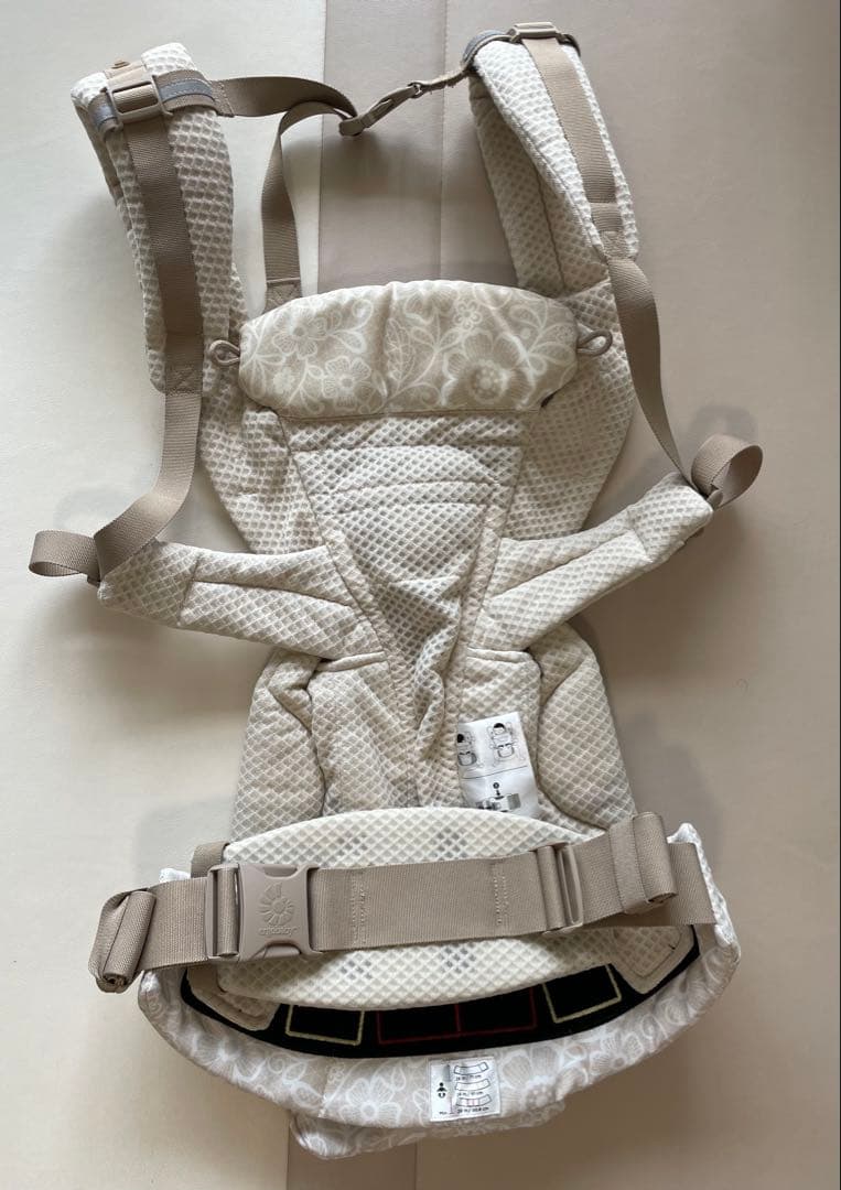 【とものしんさま専用】✨正規品✨エルゴ　オムニブリーズ（限定カラー