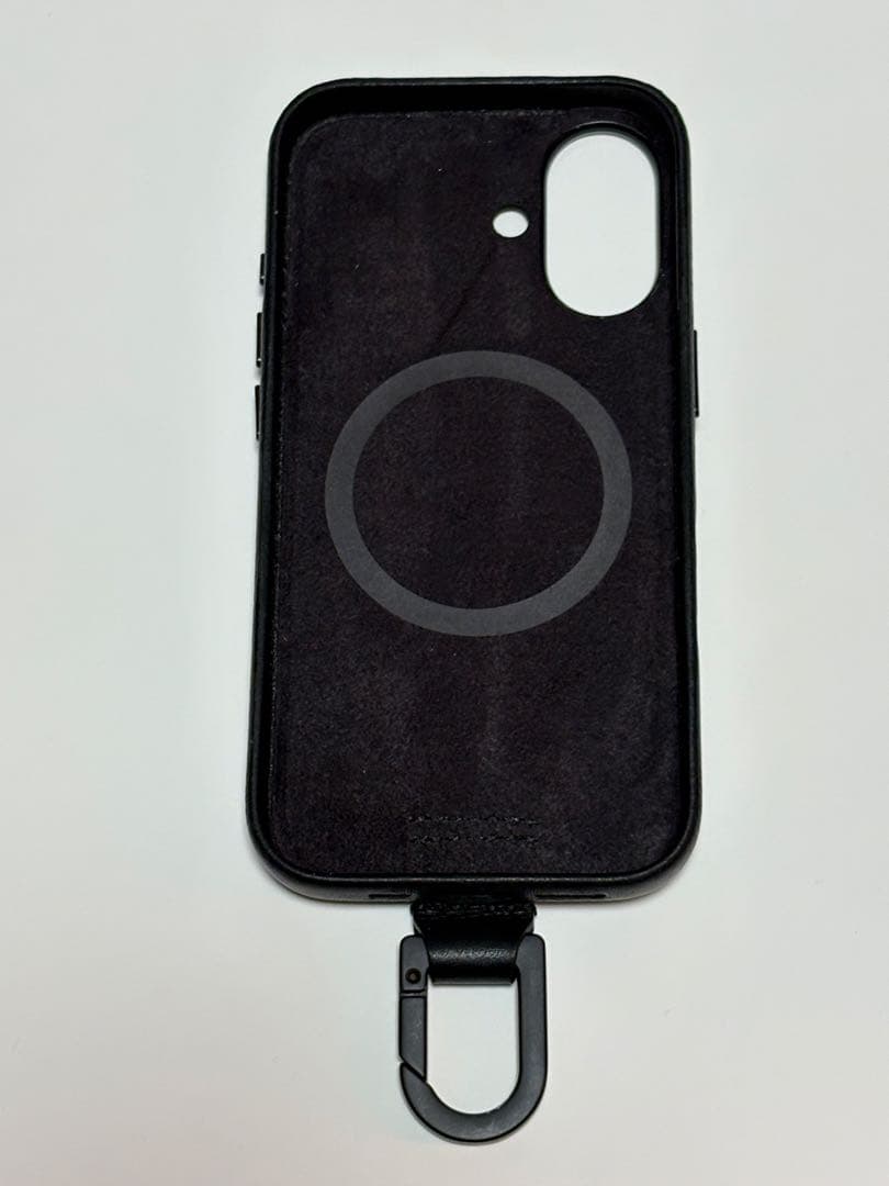 さ*る様 objects.io iPhone16ブラックレザー