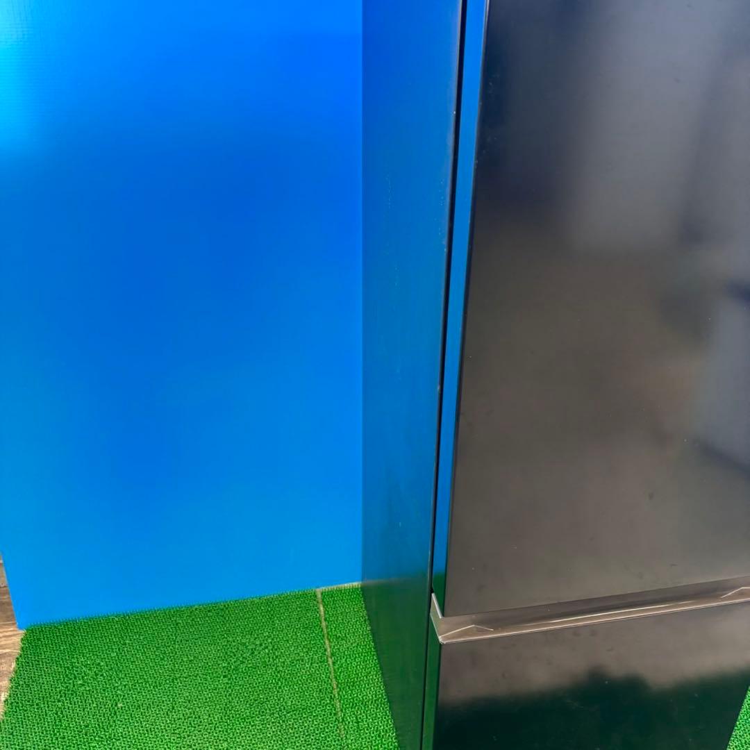 735 ブラックカラー　2023年製　冷蔵庫　100L〜200L 小型一人暮らし