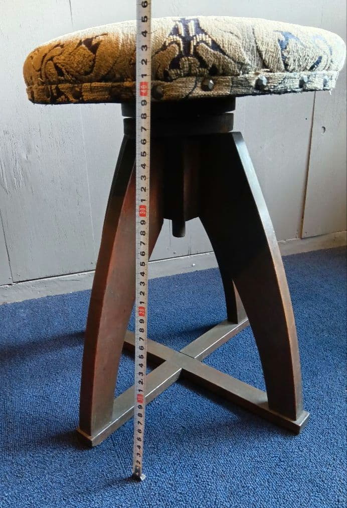 古いスツール　ビー玉　ガタつき　ヴィンテージ　昭和レトロ