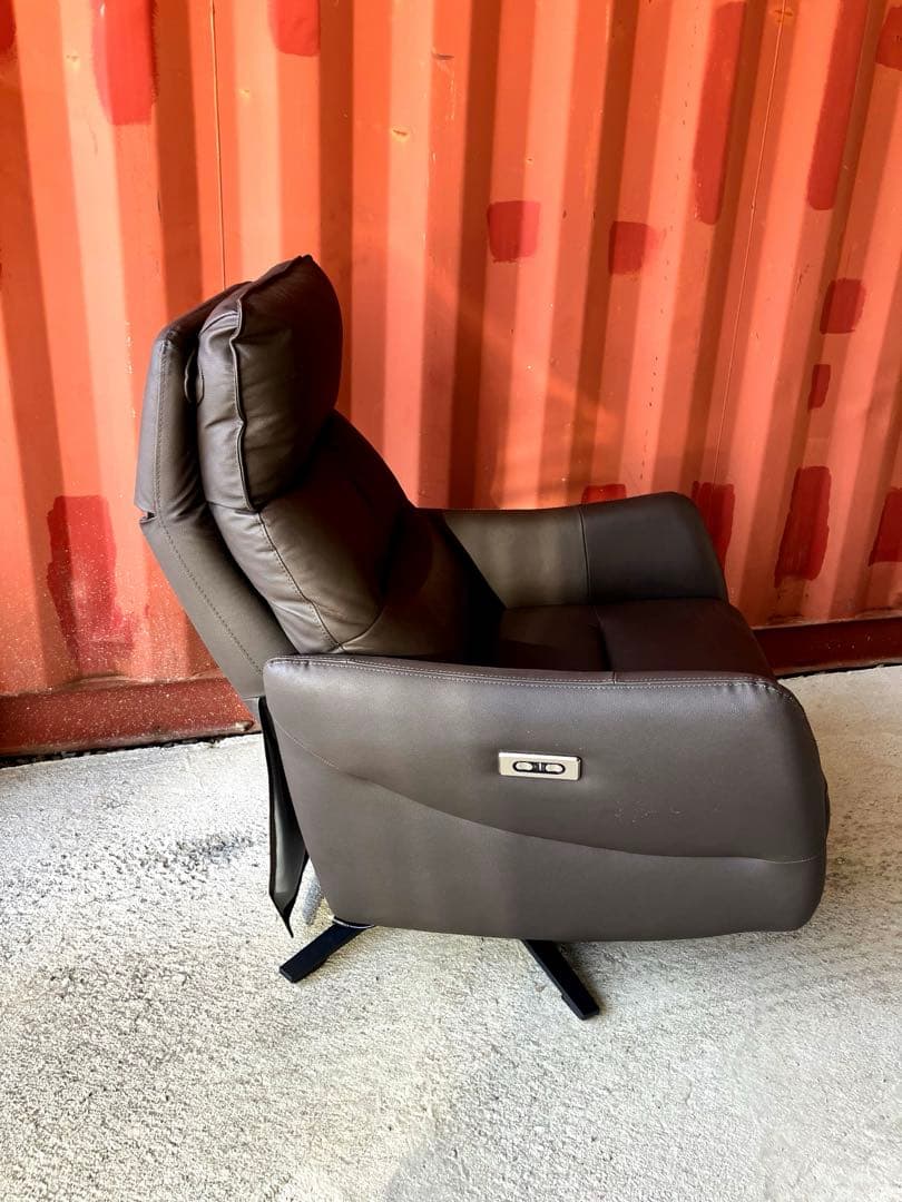 ほぼ未使用　ニトリ　電動リクライニングパーソナルチェアー