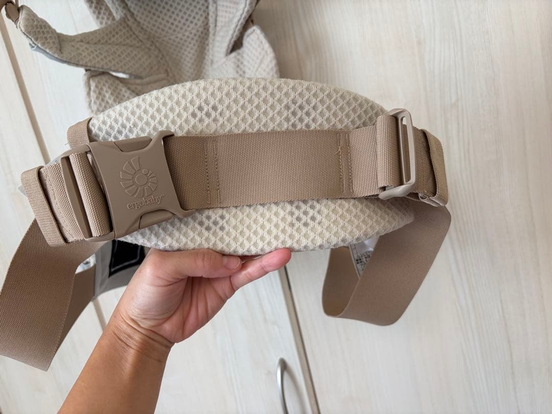 【美品】エルゴベビー オムニブリーズ サンドベージュ