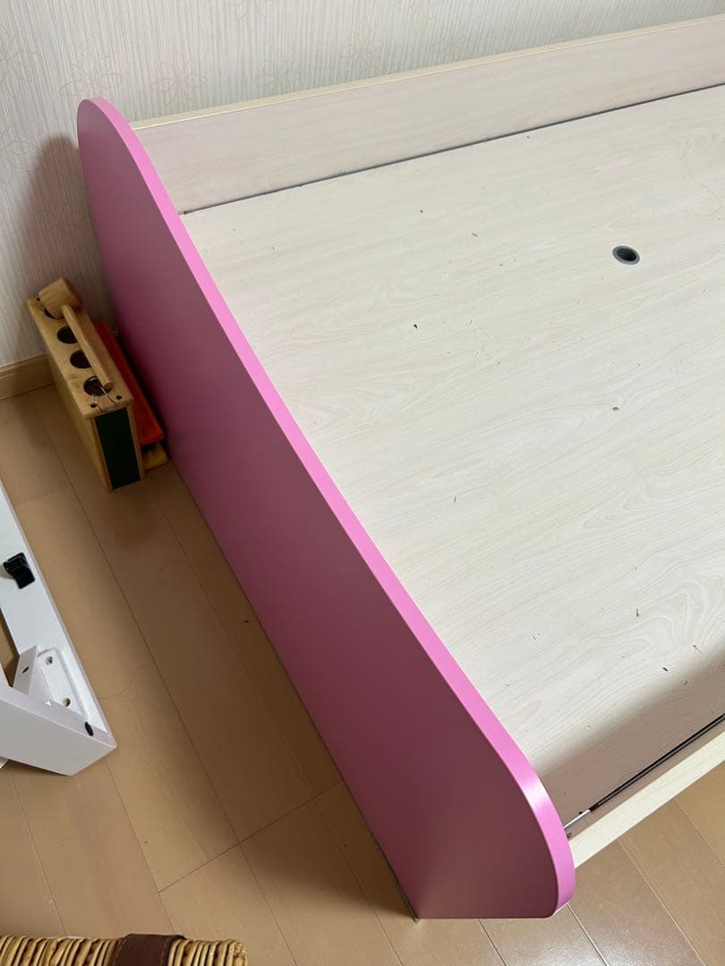 チレキ、ベッド