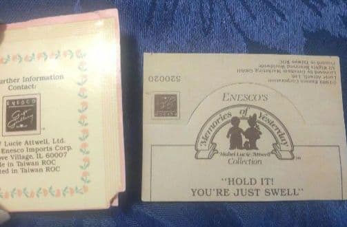 マーベルルーシーアトウェル HOLD IT YOU'RE JUST SWELL