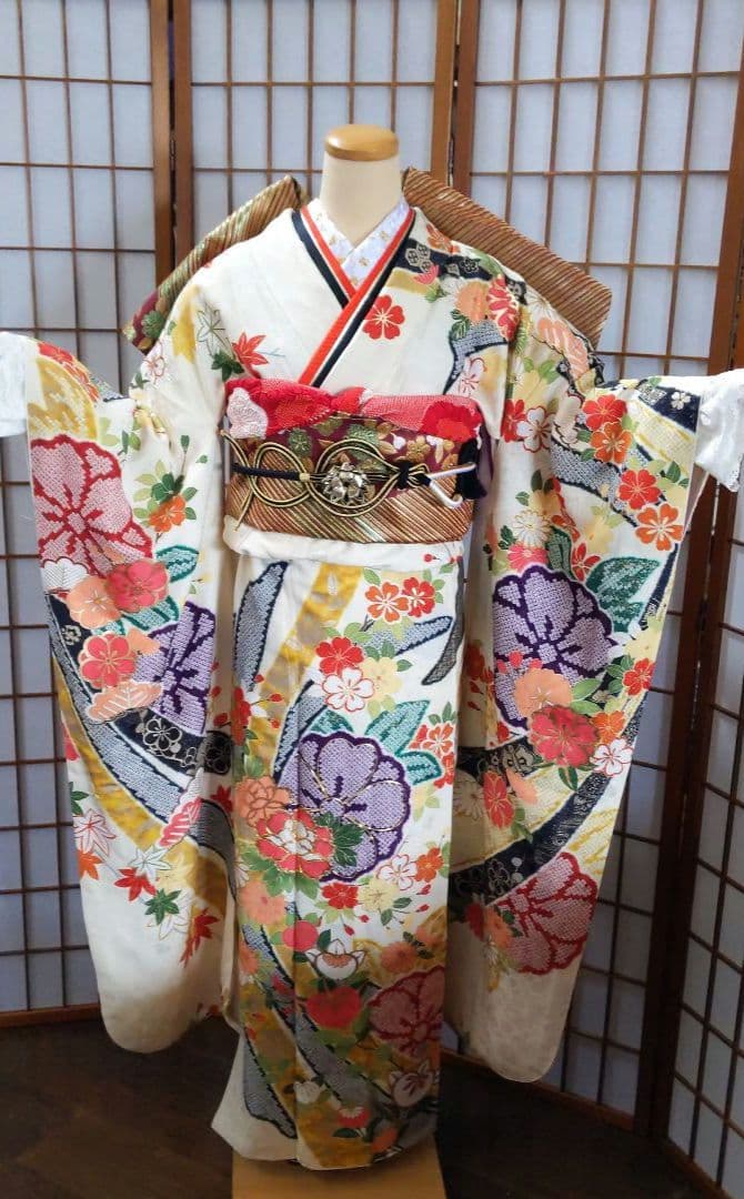457❤迎春❤ 金通し　古典柄　正絹振袖8点フルセット　成人式卒業式謝恩会結婚式