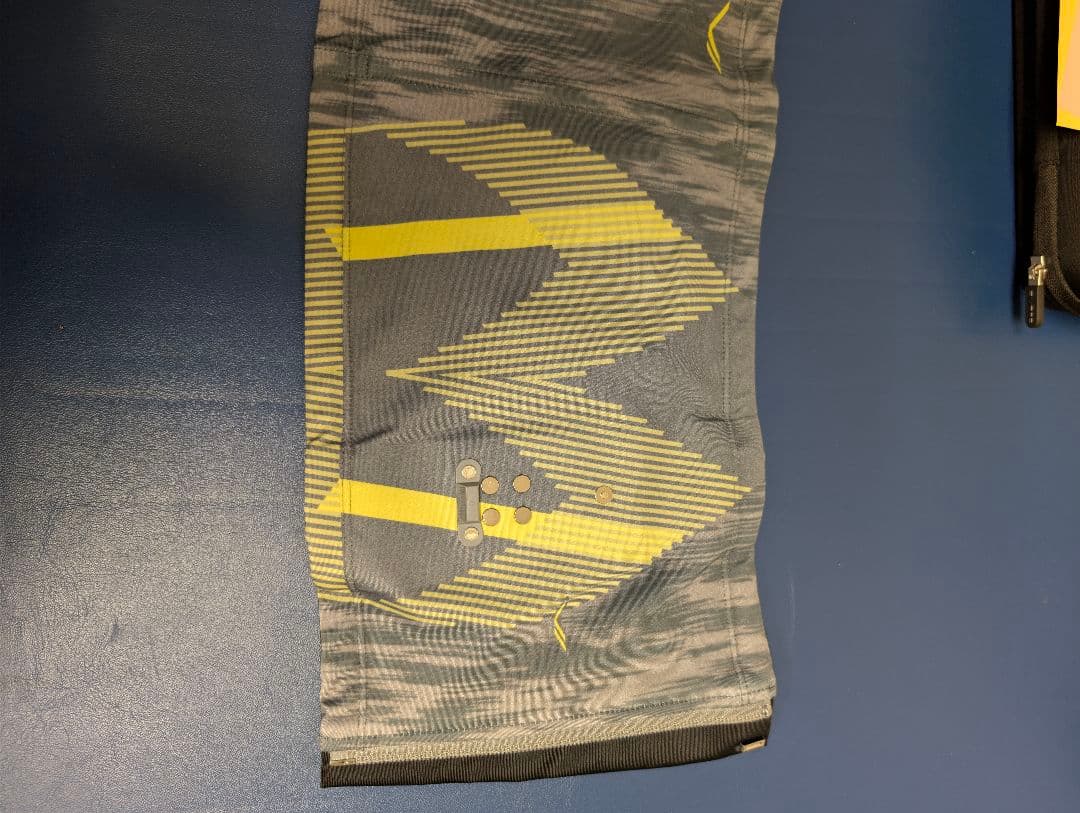 SIXPAD　シックスパッド　パワースーツコアベルト　 GYM対応モデル