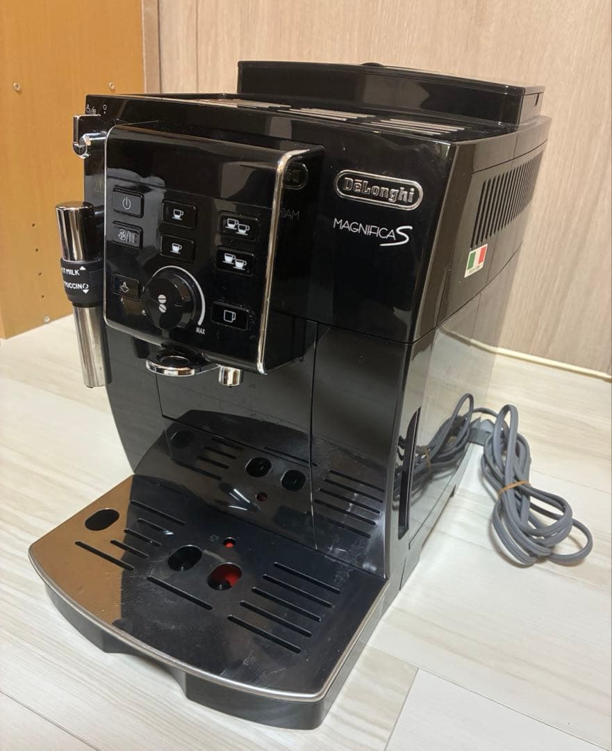 デロンギ マグニフィカS ECAM23120 エスプレッソマシン