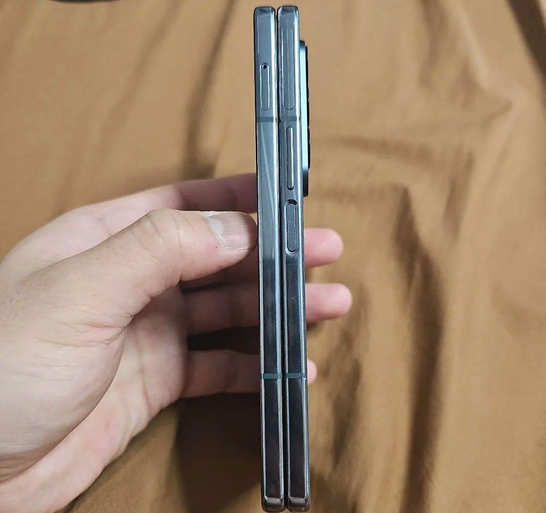 メーカー修理品 Galaxy Z Fold4 Samsung AU版 SCG16