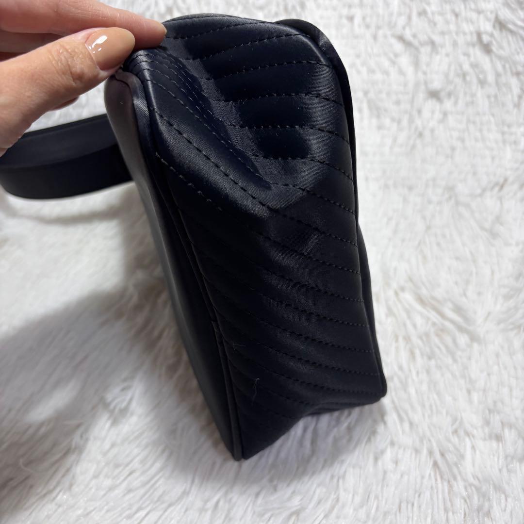 【イヴサンローラン】ハンドバック　キルティング　ワンハンドル　ミニ　シンプル