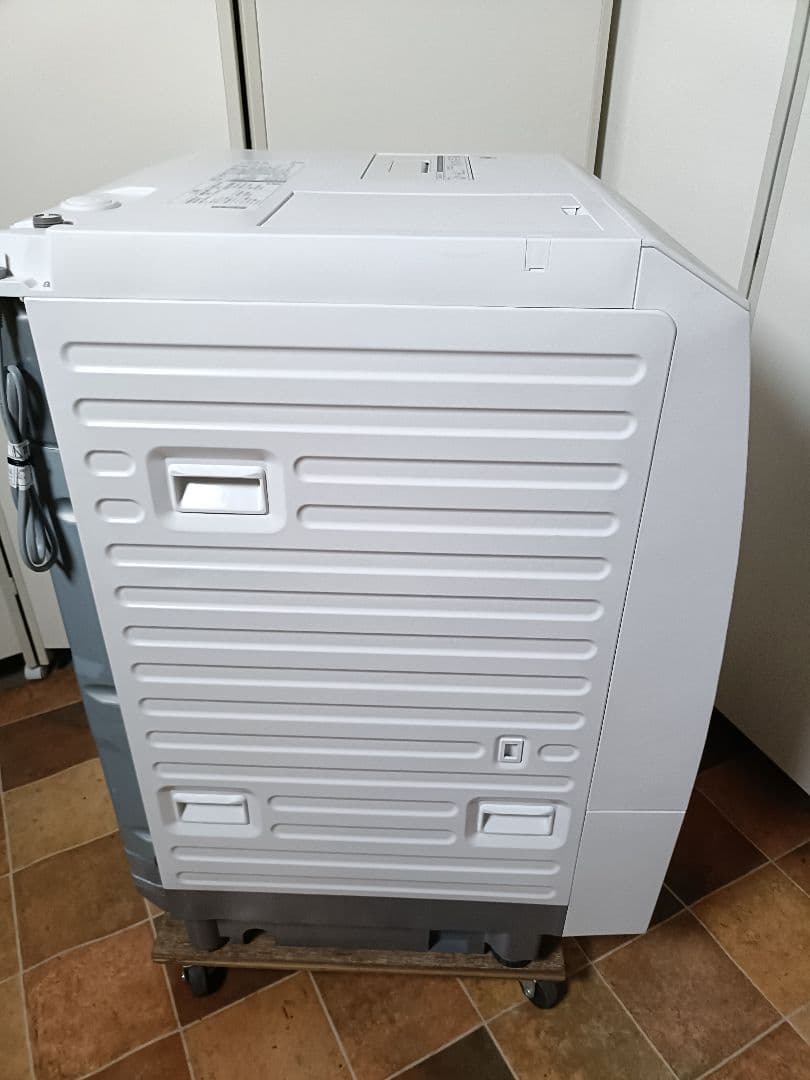 パナソニック ドラム式洗濯乾燥機 NA-LX127CR-W 右開き 23年製