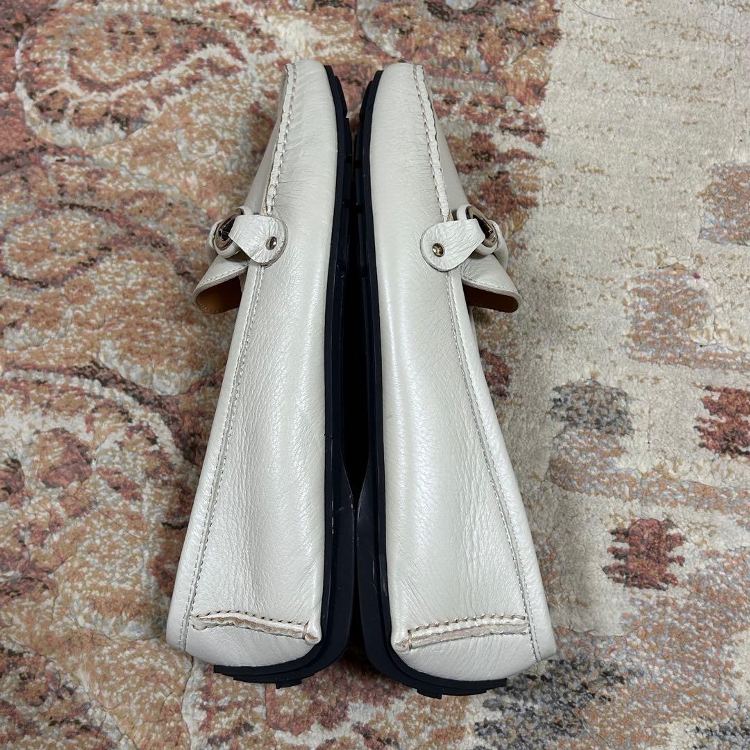 Salvatore Ferragamoドライビングシューズ　ローファー 23.5