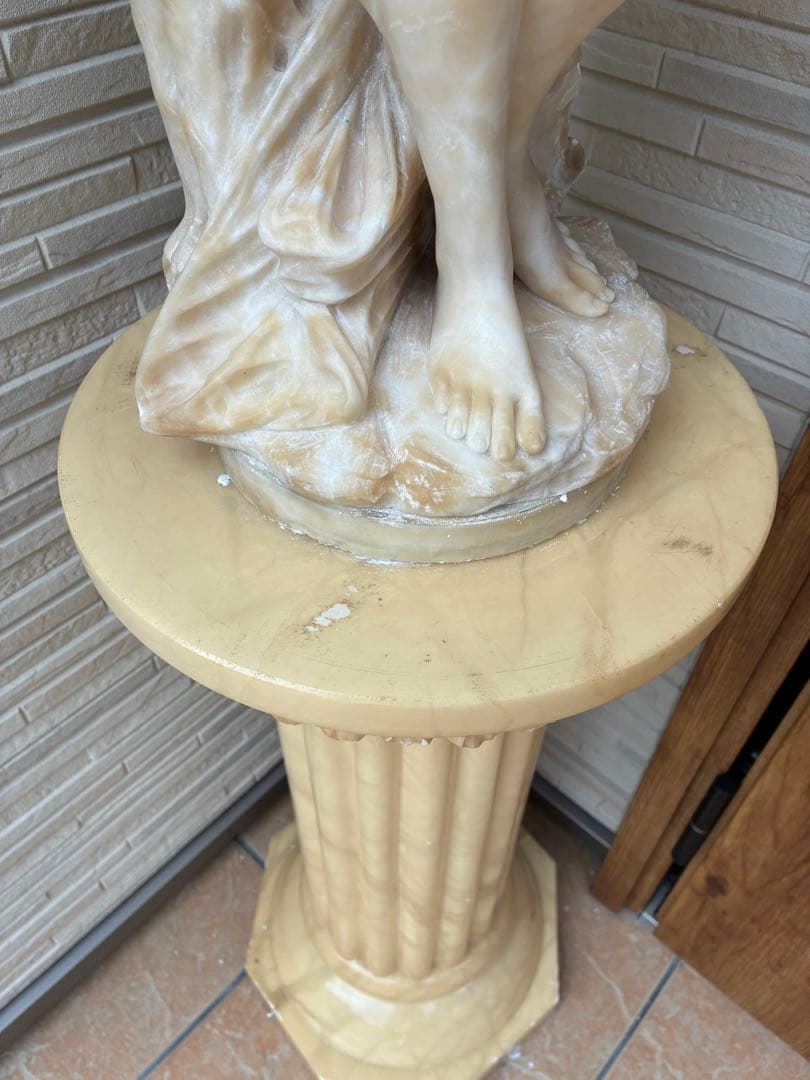 スペイン製　GENUINE ALABASTERの ヴィーナス像