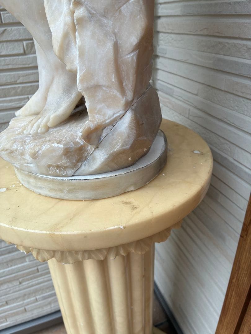 スペイン製　GENUINE ALABASTERの ヴィーナス像