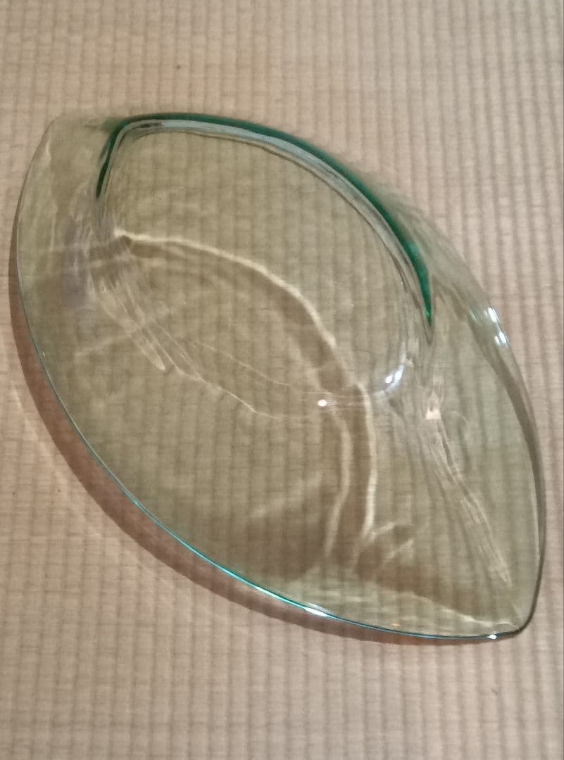 ガラス製オーバル型ボウル