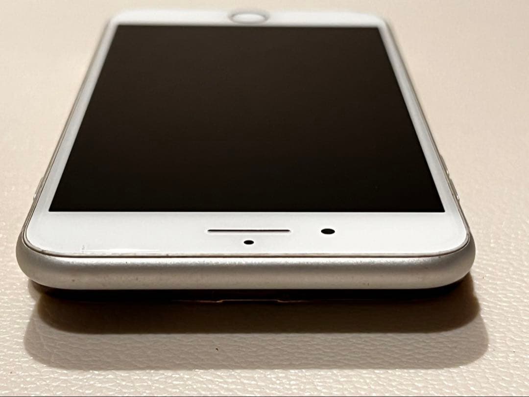 【中古】iPhone8plus 64GB SIMフリー