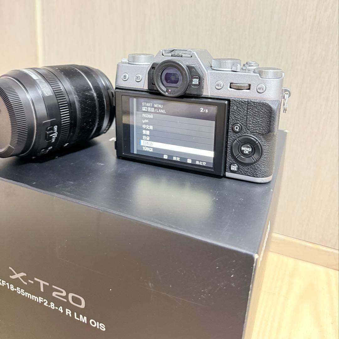 x-t20 ミラーレスカメラ シルバー　本体　レンズ　箱付き