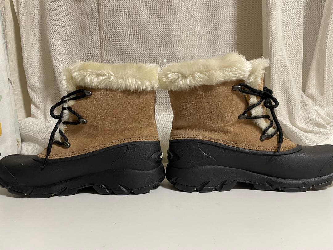 SOREL ファー付きブーツ ベージュと黒　レディース 25cm ほぼ未使用