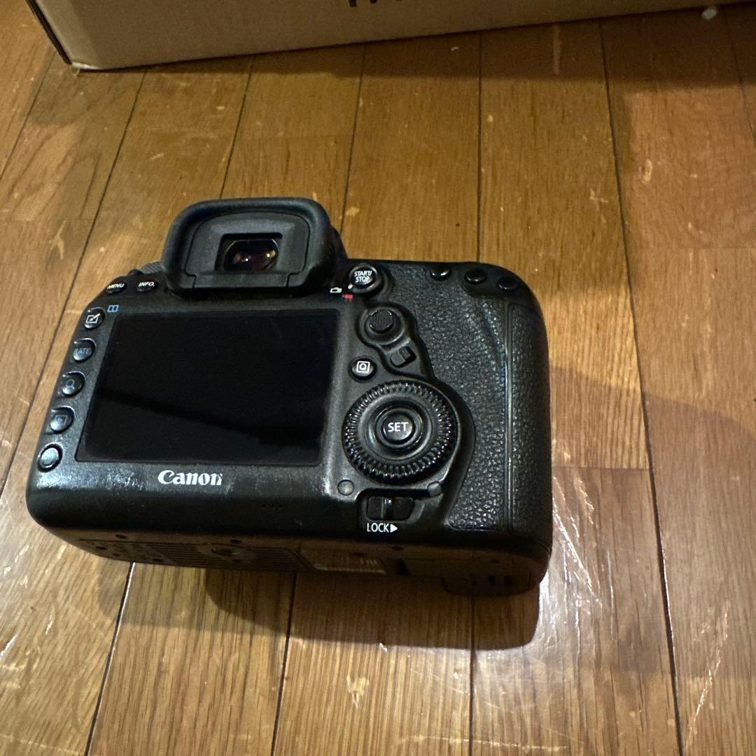 デジタルカメラ Canon EOS 5D Mark IV /EF 35-80mm1:4.-5.6