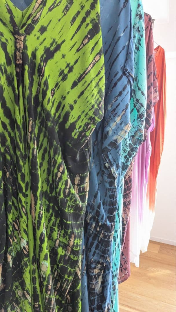 五分袖✨カフタンドレスワンピース　グリーン　ロング丈　体型カバー　タイダイ