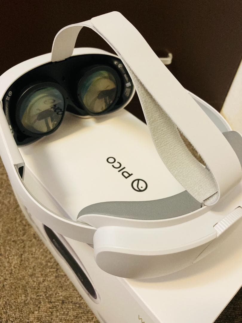 PICO4Ultra＋Motion Tracker(未開封)＋フェイスクッション