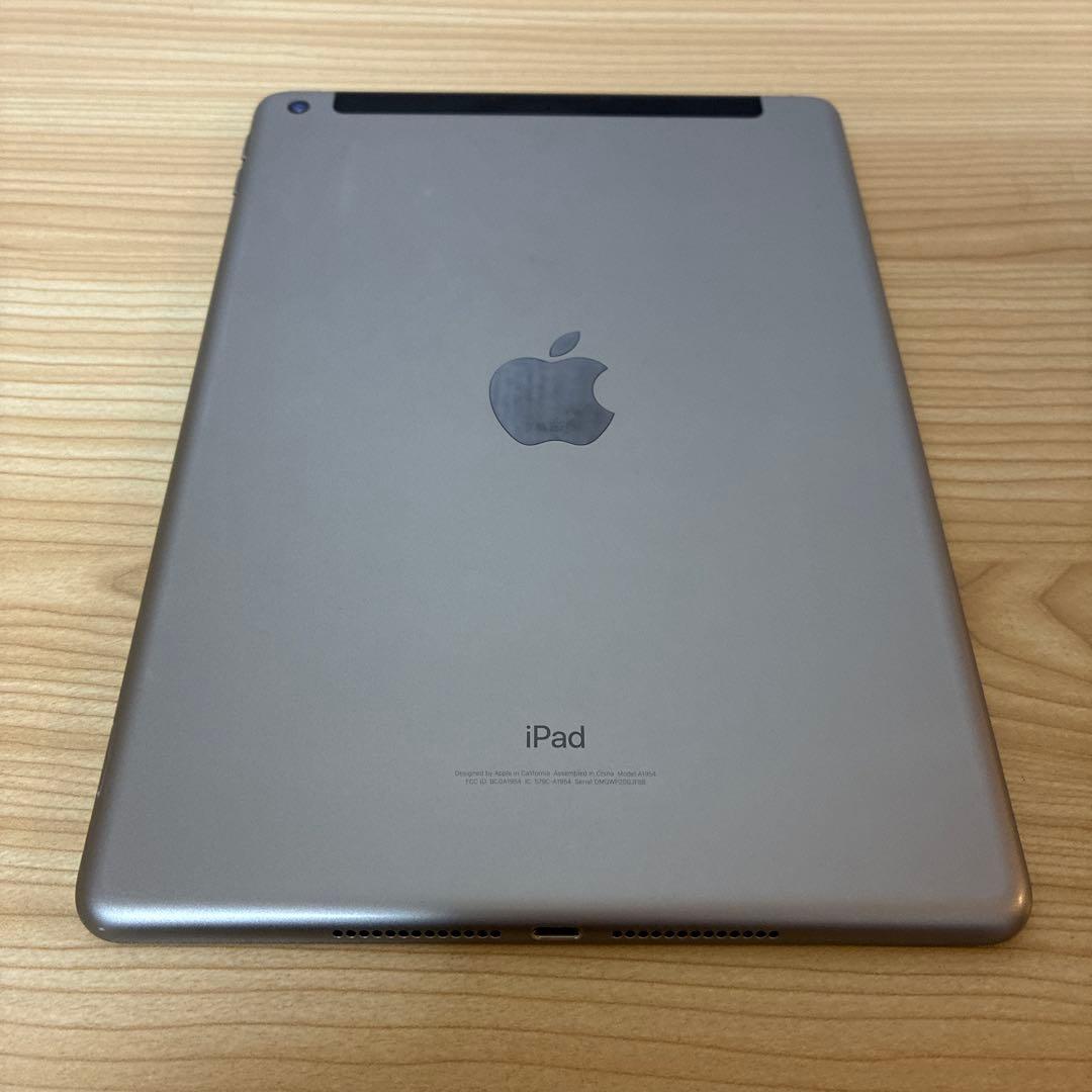 Apple iPad (第6世代) 32GB スペースグレー（本体のみ）