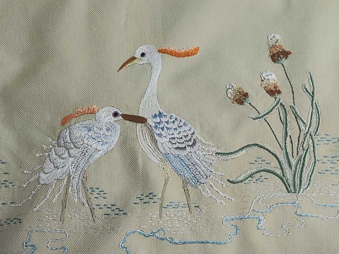 ハンドメイド アオサギ 手刺繍 手編みレース縁取り テーブルセンター