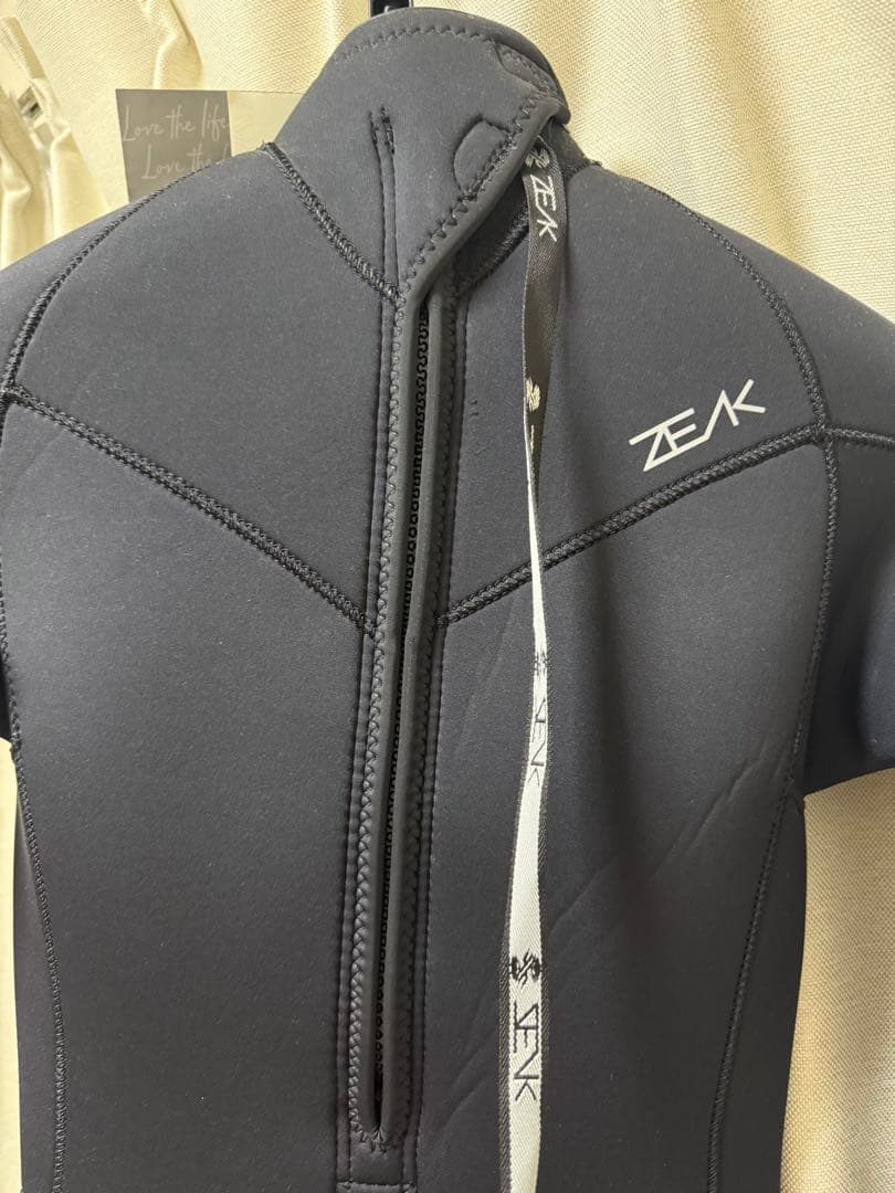 新品未使　ZEAK ウェットスーツ　5×3mm ジーク