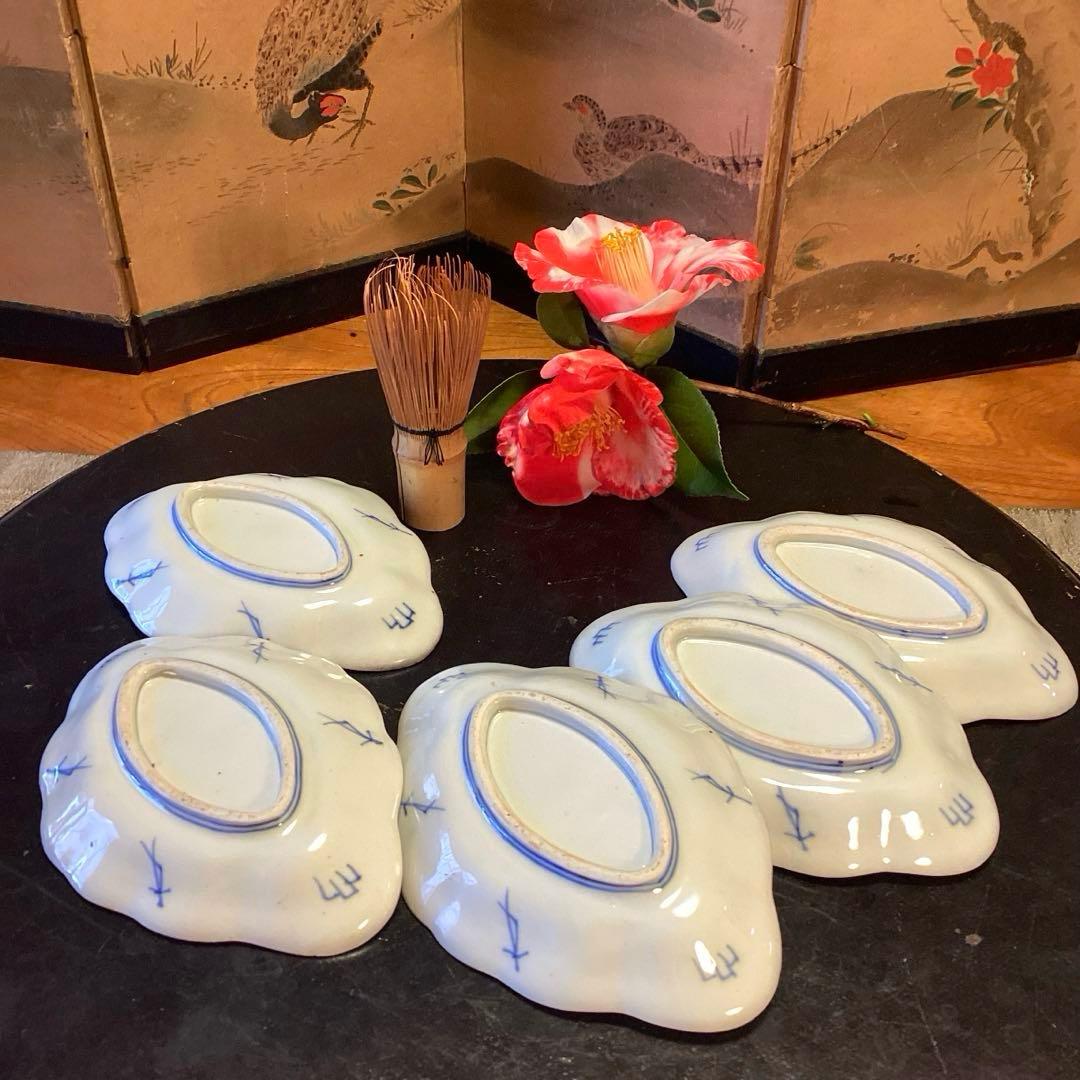 A920 古伊万里　金襴手　人物宝尽紋様　丸紋に唐草　菱形輪花皿　５枚