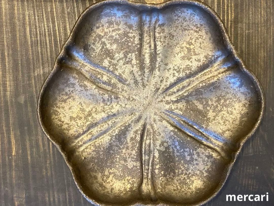 【本日限定特価】安福由美子　黒錆　足付六花弁皿 2枚　レア　作家もの　プレート